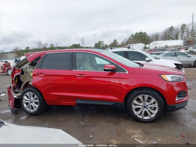 Ford Edge Titanium Image 10