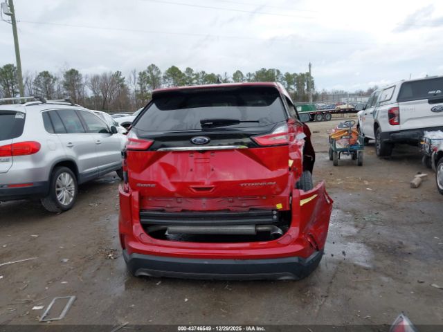 Ford Edge Titanium Image 3
