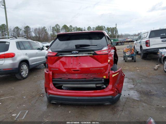 Ford Edge Titanium Image 3