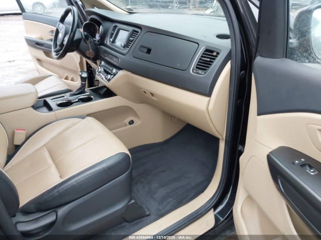 Kia Sedona Ex Image 9