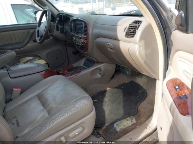 Toyota Sequoia Limited V8 Image 3