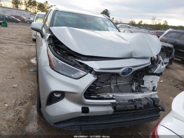 Toyota Highlander Hybrid Xle Image 11