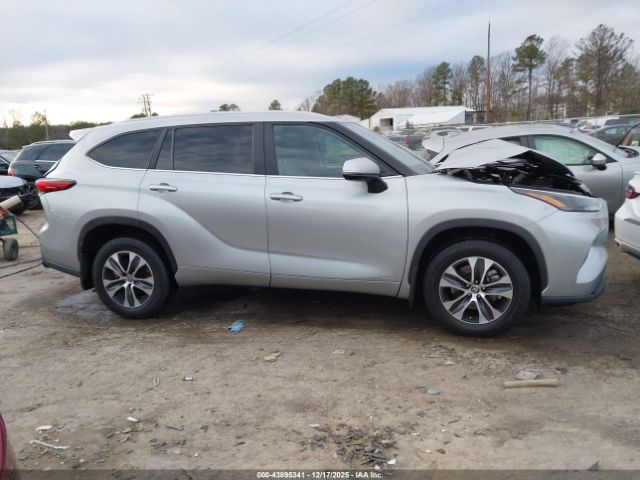 Toyota Highlander Hybrid Xle Image 15