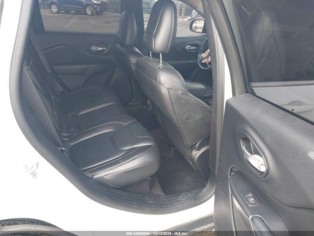 Jeep Cherokee Limited Image 4