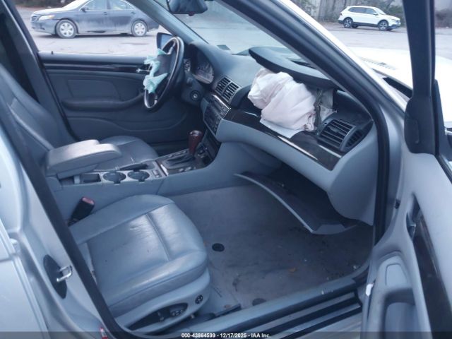 BMW 3 Series Image 3