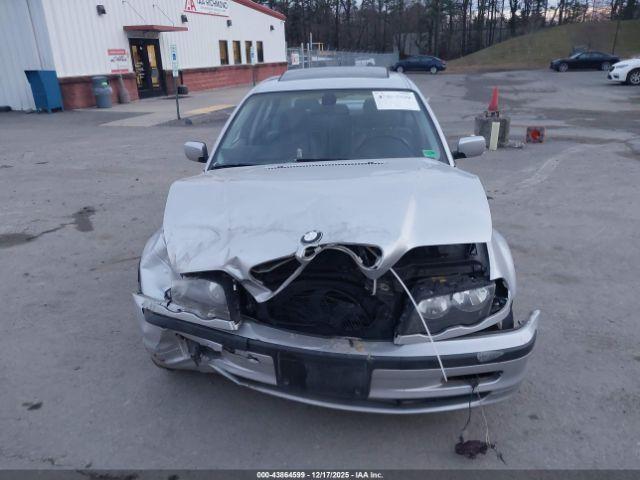 BMW 3 Series Image 12