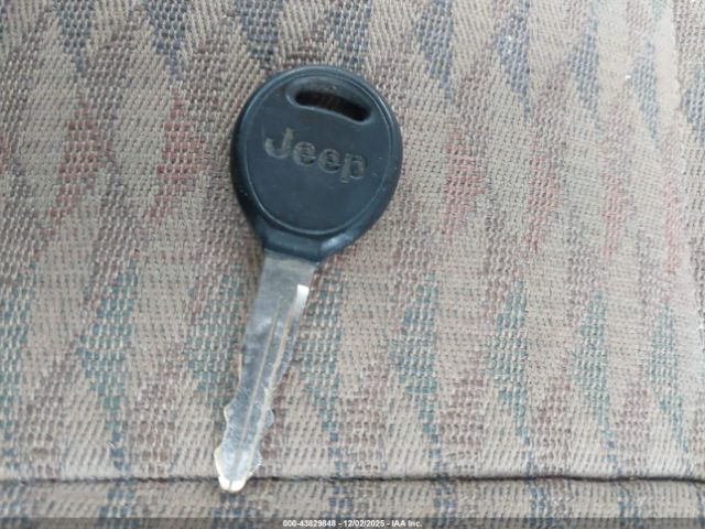 Jeep Wrangler Sport Image 10