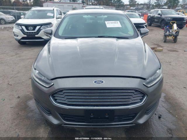 Ford Fusion Se Image 8
