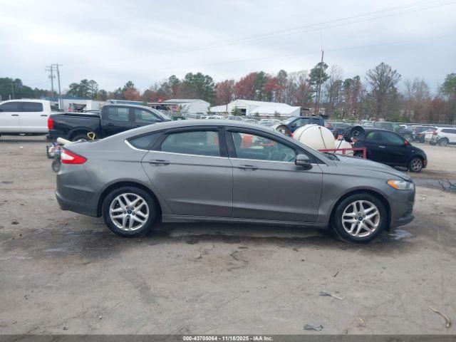 Ford Fusion Se Image 10
