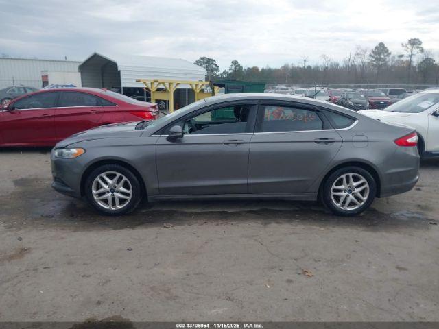 Ford Fusion Se Image 12