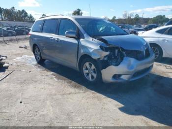  Salvage Toyota Sienna