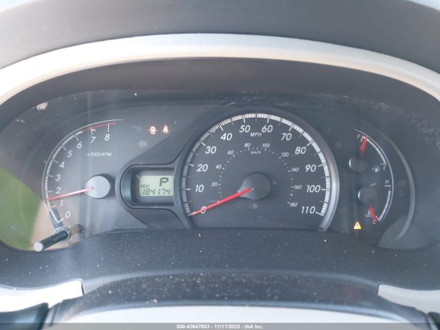 Toyota Sienna Le V6 8 Passenger Image 8