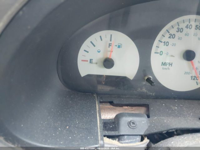 Chrysler Town & Country Image 12