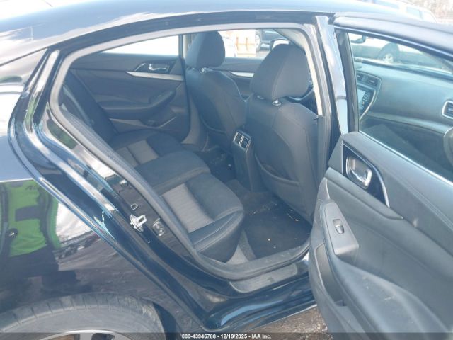 Nissan Maxima 3.5 S Image 17