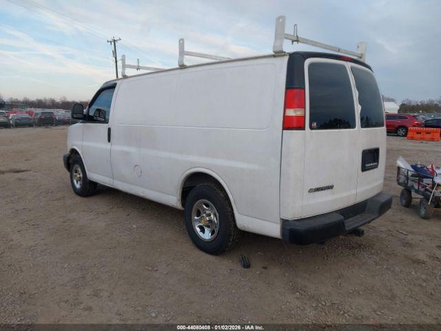 Chevrolet Express Work Van Image 2