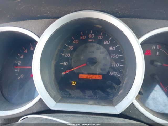 Toyota Tacoma Image 8