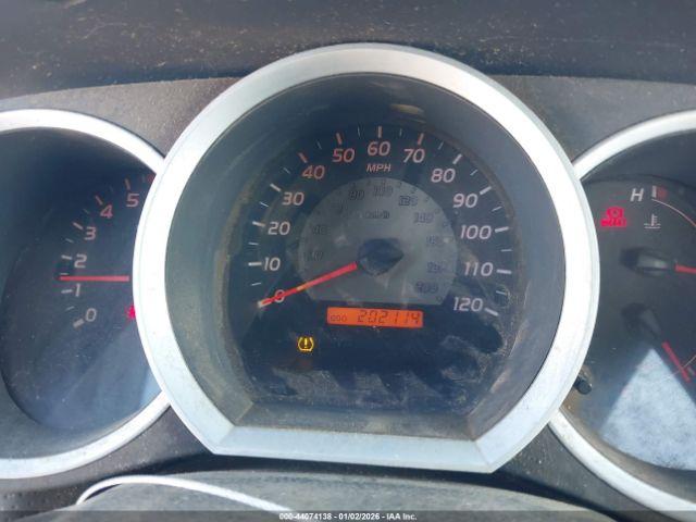 Toyota Tacoma Image 8