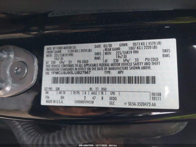 Ford Escape Titanium Image 16