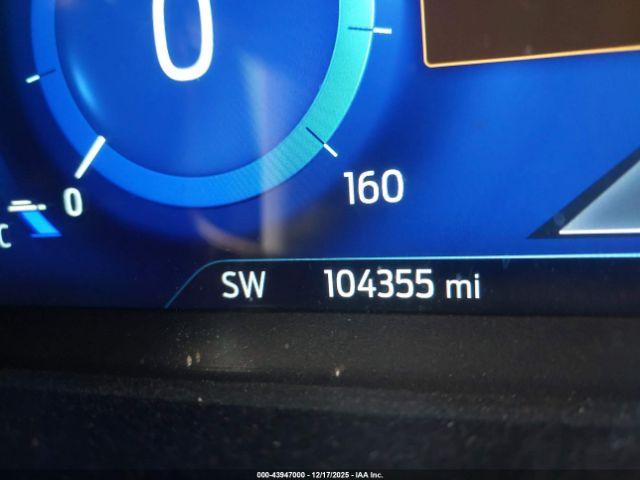 Ford Escape Titanium Image 12