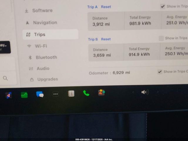 Tesla Model Y Image 12