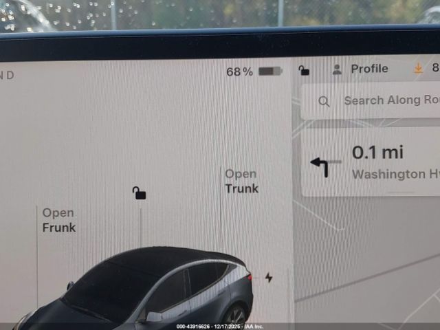 Tesla Model Y Image 19