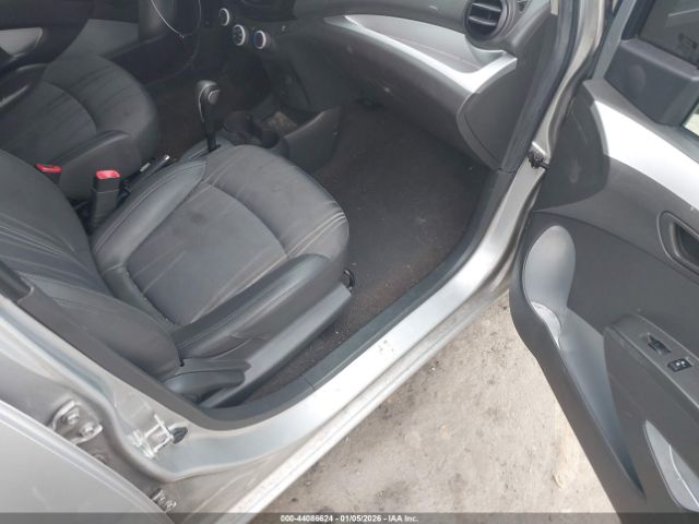 Chevrolet Spark 1lt Cvt Image 7