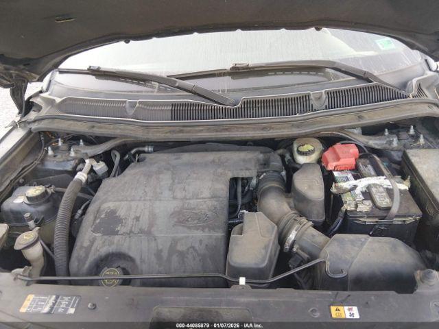 Ford Explorer Xlt Image 15