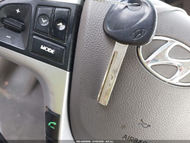 Hyundai ACCENT Gls Image 4