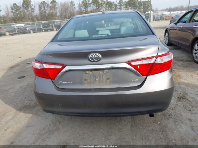 Toyota Camry Le Image 15
