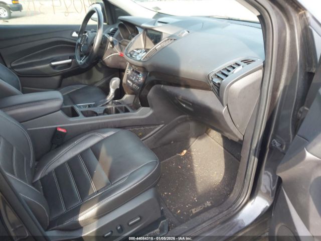 Ford Escape Titanium Image 6