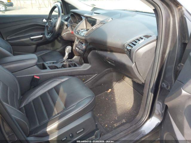 Ford Escape Titanium Image 6