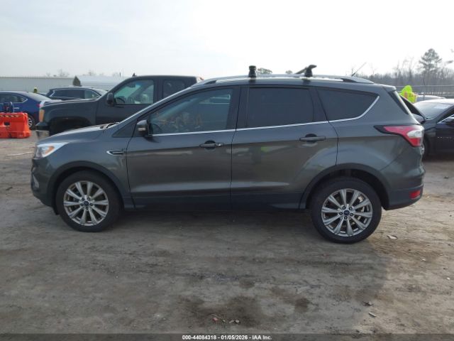 Ford Escape Titanium Image 2