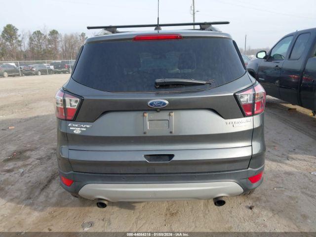 Ford Escape Titanium Image 12