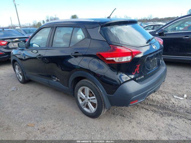 Nissan Kicks S Image 2