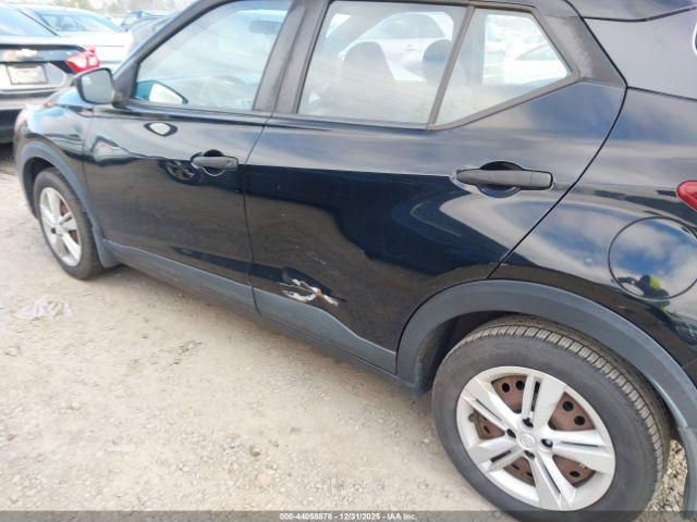 Nissan Kicks S Image 7