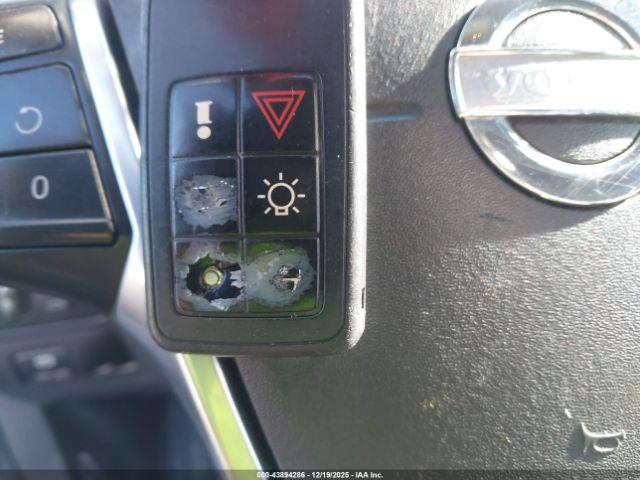 Volvo S60 T5 Image 3