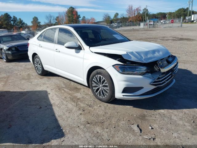 Volkswagen Jetta Image 1