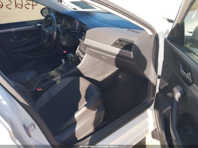 Volkswagen Jetta Image 14