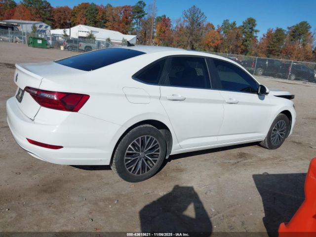 Volkswagen Jetta Image 12