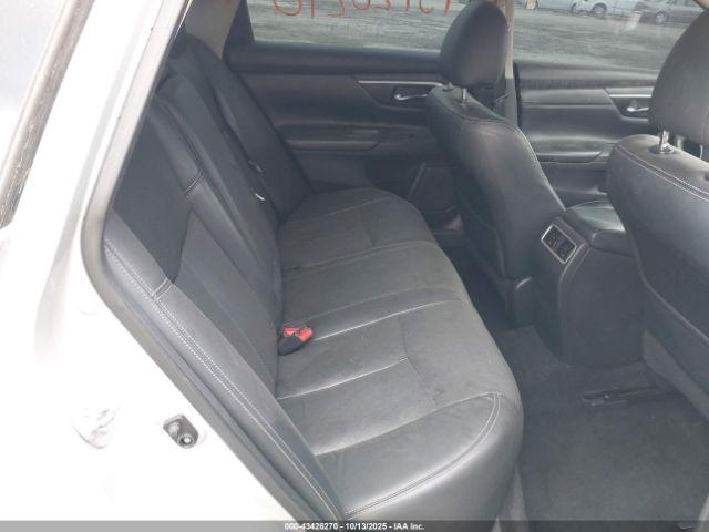 Nissan Altima Image 2