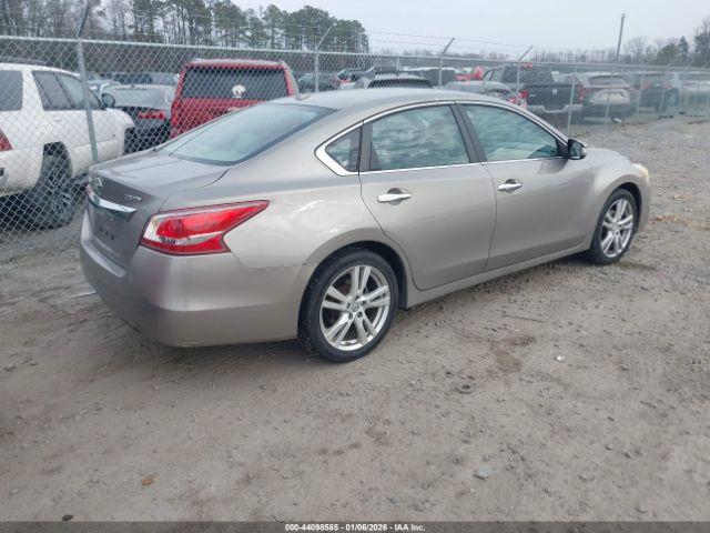 Nissan Altima 3.5 Sv Image 2