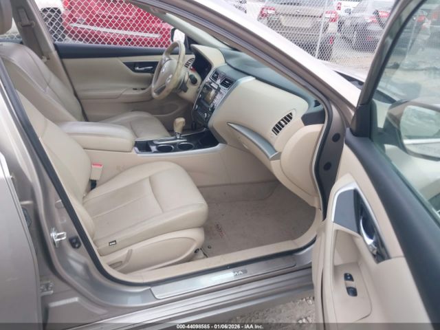 Nissan Altima 3.5 Sv Image 3