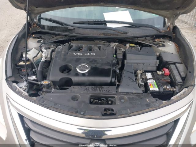 Nissan Altima 3.5 Sv Image 8