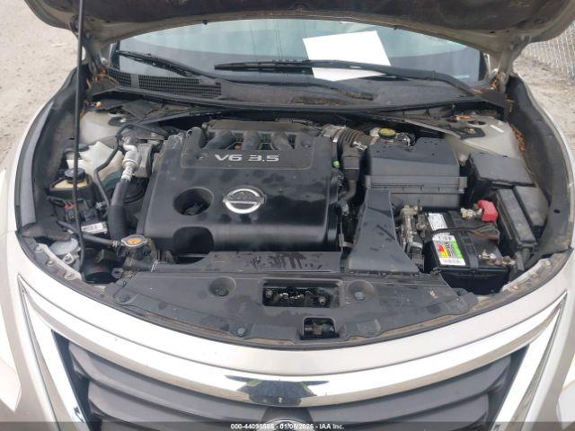Nissan Altima 3.5 Sv Image 8