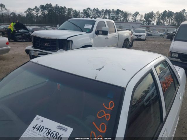 Chevrolet Corsica Image 9