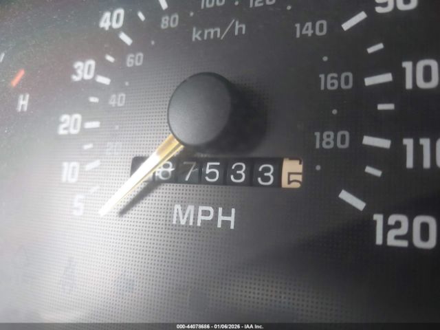 Chevrolet Corsica Image 2