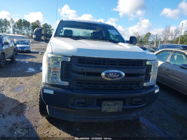Ford F-250 Xl Image 9