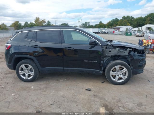 Jeep Compass Latitude 4x4 Image 6