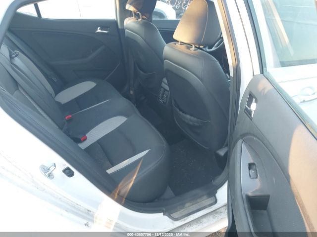 Kia Optima Sx Image 10