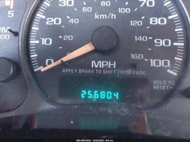 Chevrolet Silverado 2500 Lt Image 2